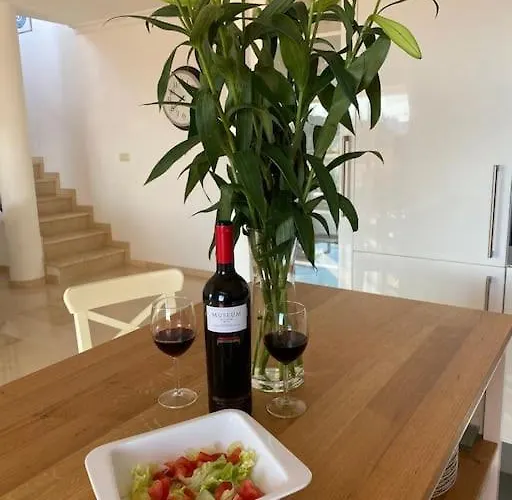 Casa Iberico An Idyllic Penthouse In شقة *